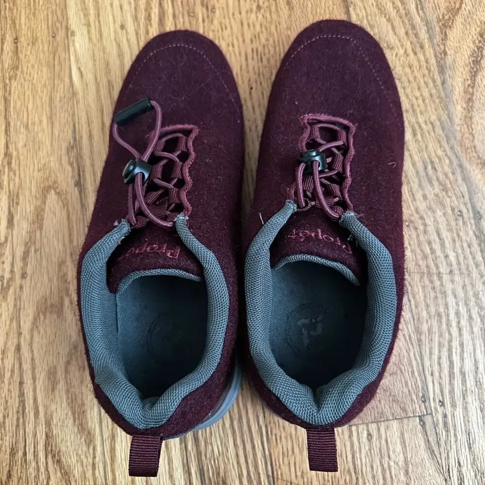 Propert Travel Fit Burgundy Sneakers Size 6.5